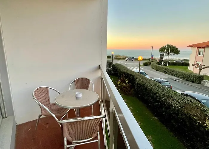Studio Entre Le Phare De Biarritz Et La Plage D\'Anglet